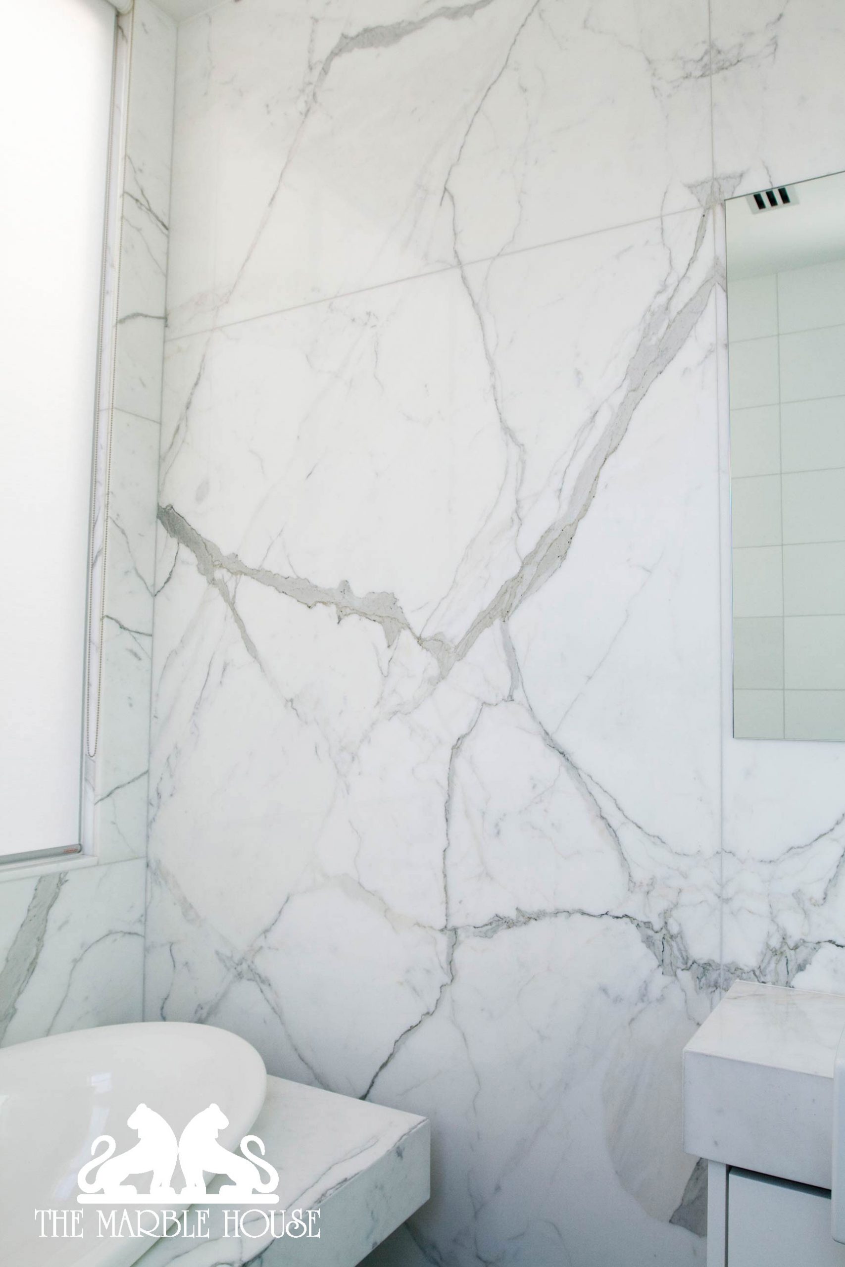 Calacatta-polished